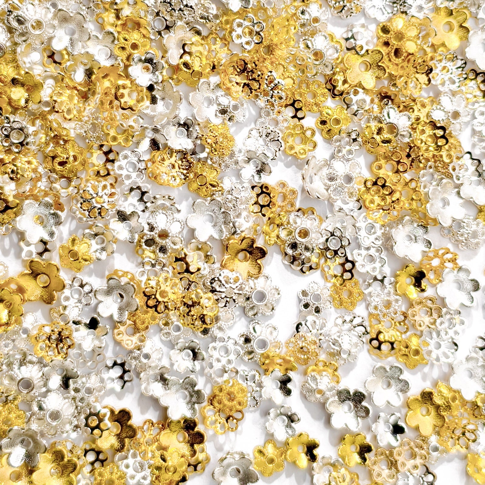 L716]Capsule de Perle Fleurie